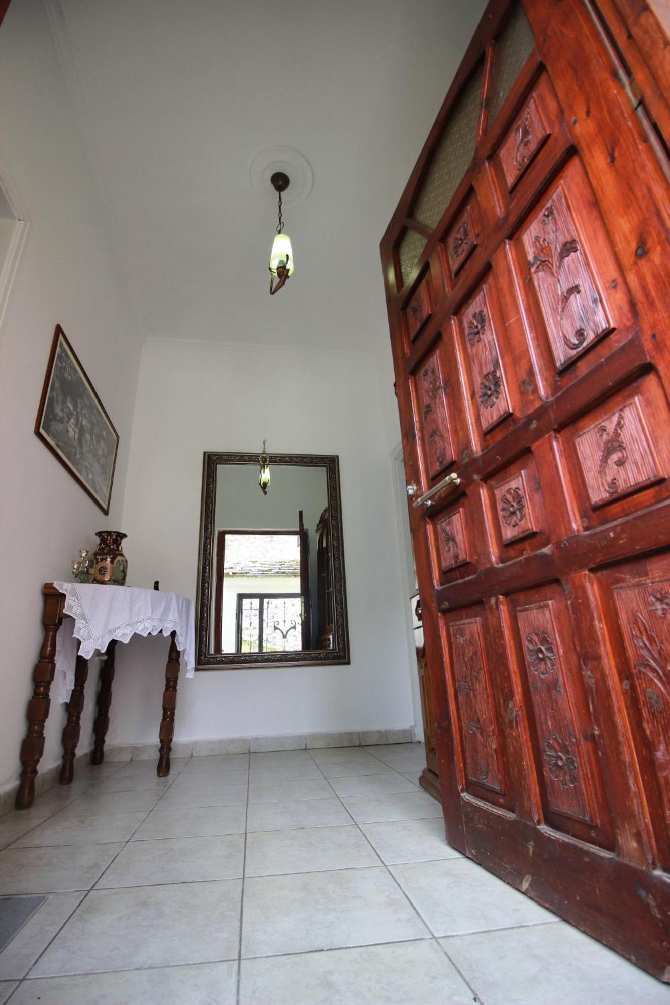 Emblematic House Apartment 2 Gjirokastër 외부 사진